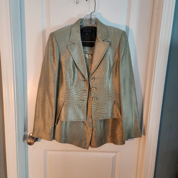 Anne Klein Mint/emerald 2 piece suit - Picture 10 of 12